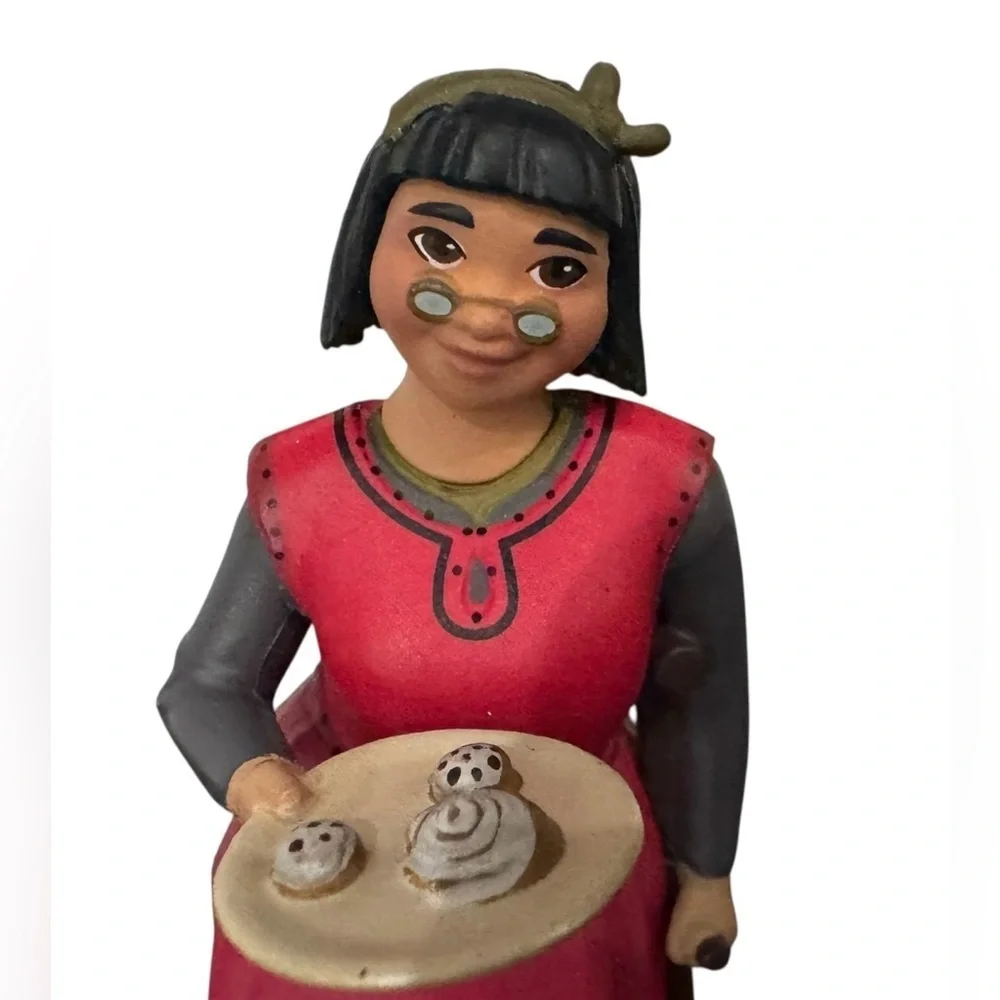 Disney’s Wish 3” Dahlia PVC Cake Topper Figure